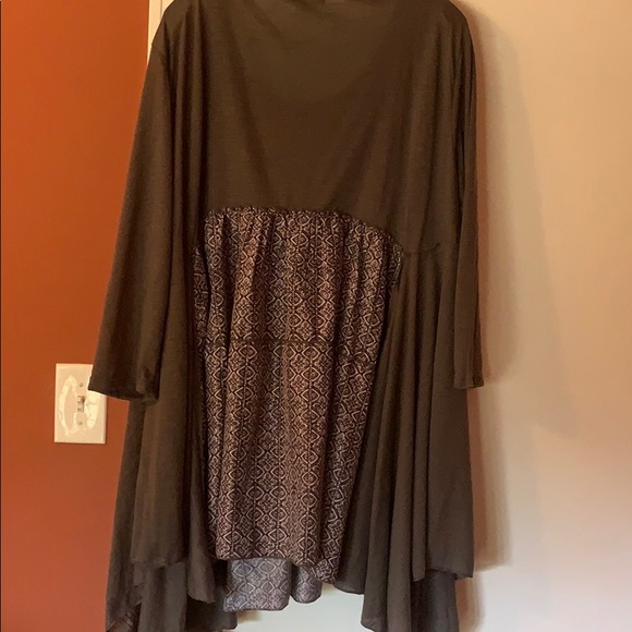 Tunic - Picture 3 of 3